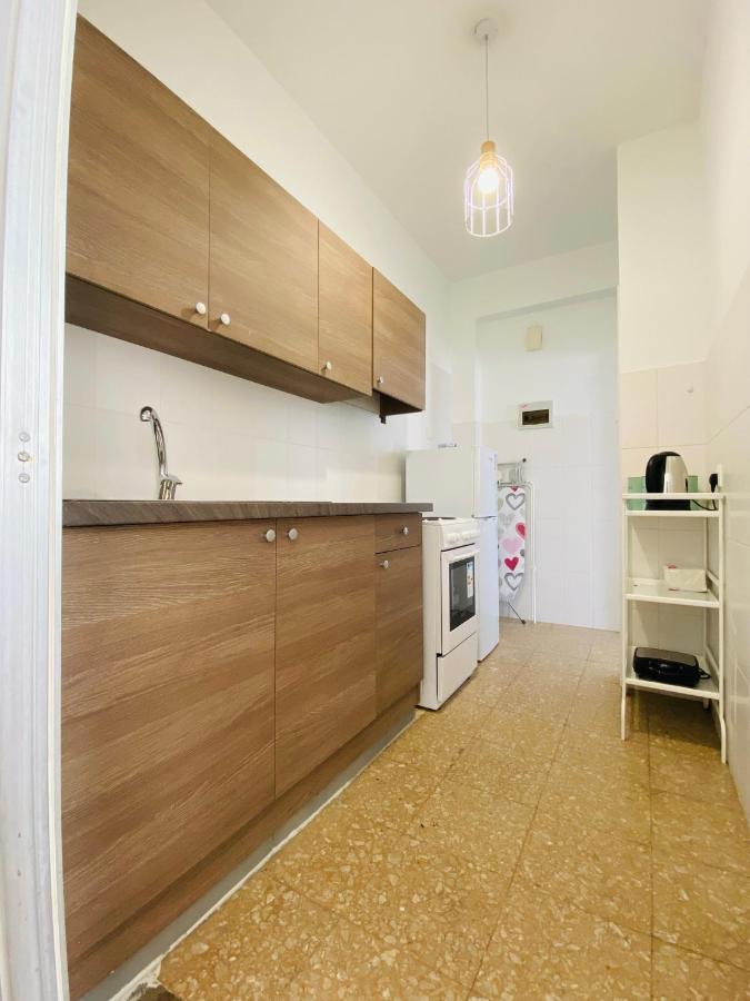Simple One Bedroom Flat In Engomi Exterior photo